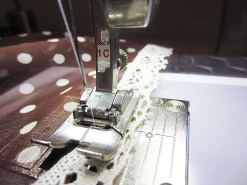 stitch lace to edge