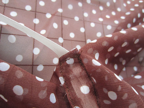 thread ribbon into casing