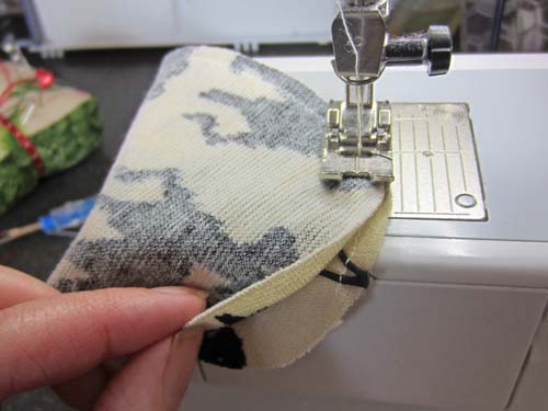 Free Convertible Mitten Tutorial