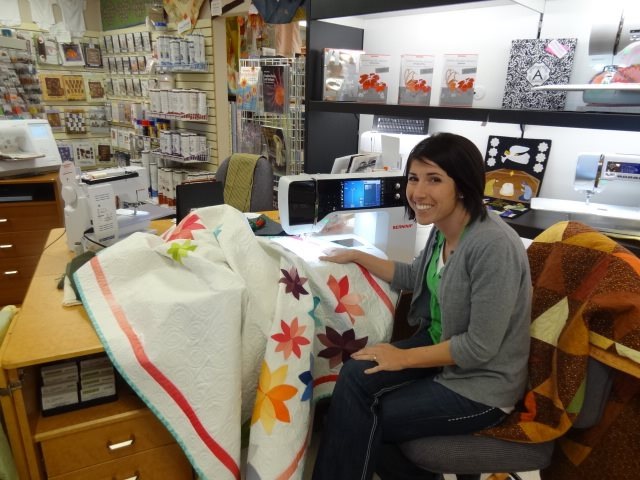 Vanessa Christenson at Pineneedles in Cedar Rapids with the BERNINA 780 E Vanessa Christenson at Pineneedles in Cedar Rapids with the BERNINA 780 E