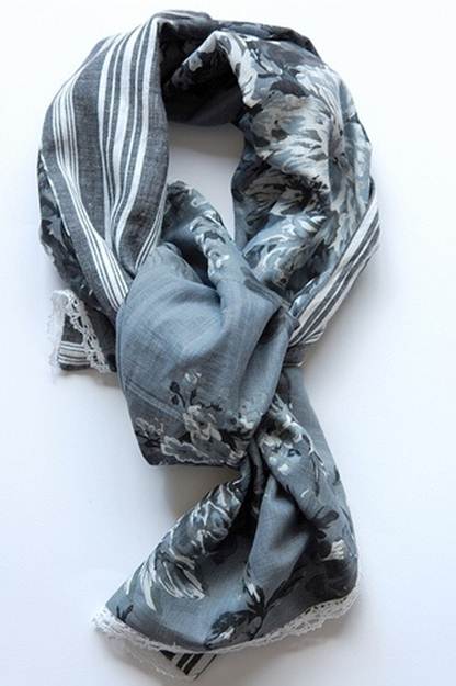 DIY lace-trimmed scarf - project link
