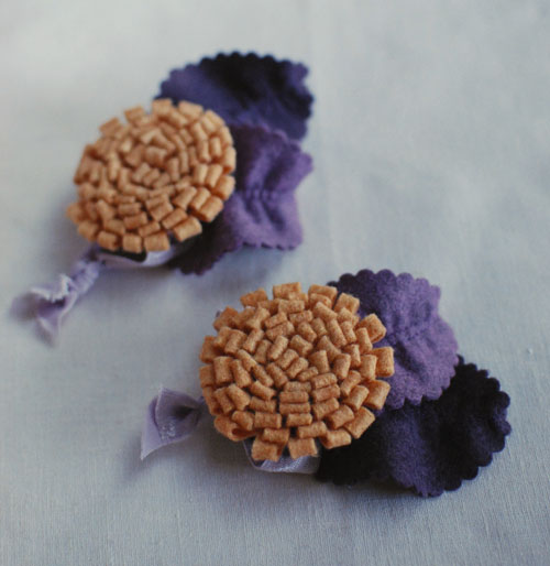 DIY Winter Flower Hair Ties