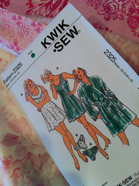 bridesmaid robe pattern - kwik sew 2325