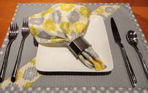 go-modern-placemat-300px