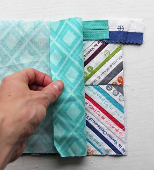 Zipped Up Selvage Pouch Free Tutorial