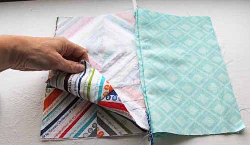 Zipped Up Selvage Pouch Free Tutorial