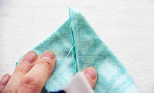 Zipped Up Selvage Pouch Free Tutorial