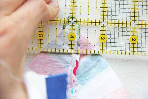 Zipped Up Selvage Pouch Free Tutorial