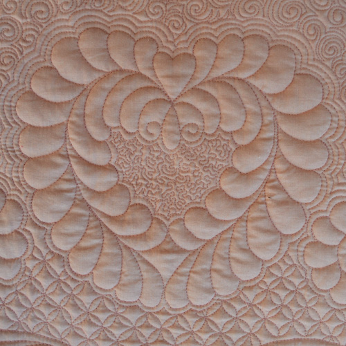 Renae Allen - Quartro Decennie - heart detail