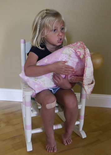 kari karr - doll quilt with anna - 15 - 500px