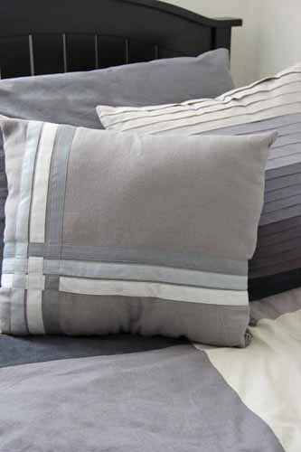 How to Make a Bias Tape Throw Pillow