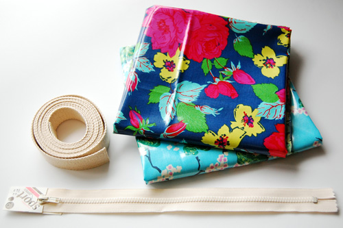 How to Make a Ruffle Duffle Bag
