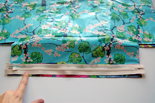 How to Make a Ruffle Duffle Bag