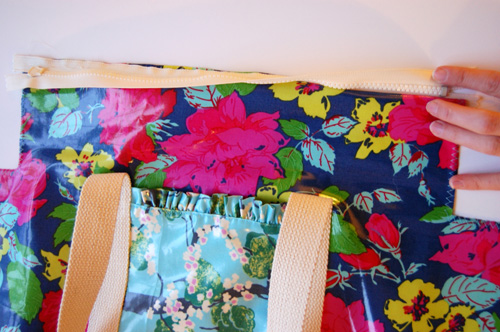 How to Make a Ruffle Duffle Bag