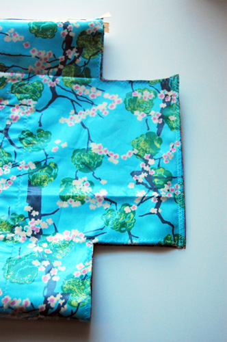 How to Make a Ruffle Duffle Bag