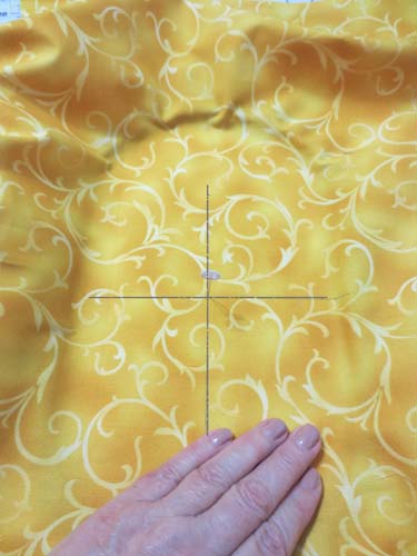 Aligning Centers for Hoopless Embroidery