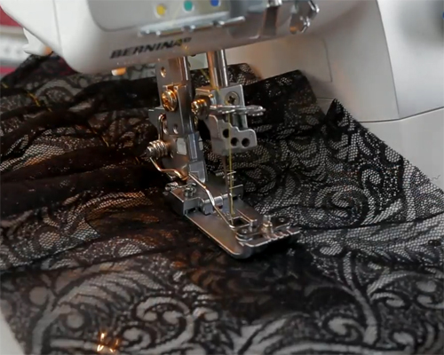 gathering with chainstitch on L 220 overlocker/serger