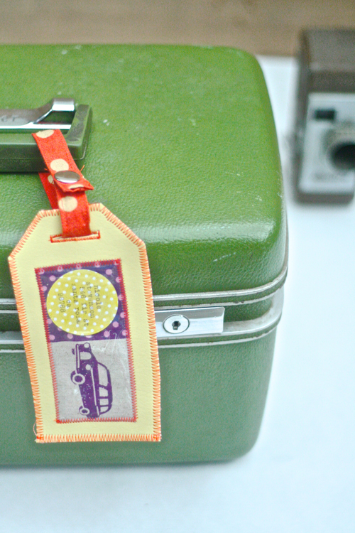 Luggage Tag by Nicole - free tutorial