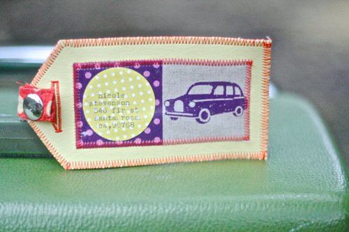 Luggage Tag by Nicole - free tutorial