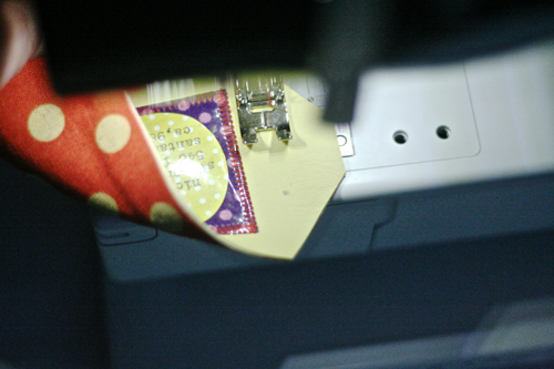 Luggage Tag by Nicole - free tutorial