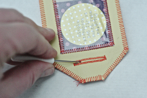 Luggage Tag by Nicole - free tutorial