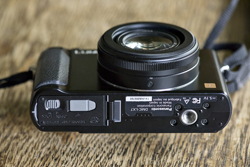 Tripod socket on base of camera