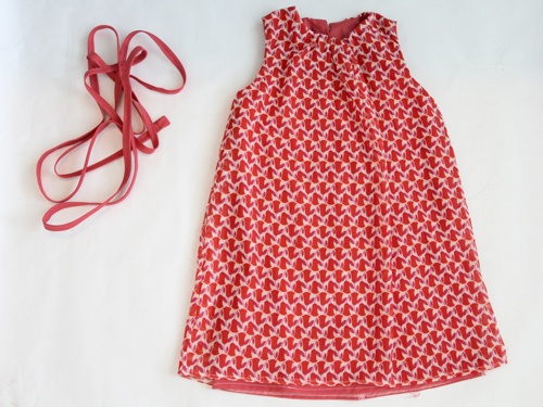 ribbon tie at waist