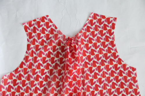 neckline gathers