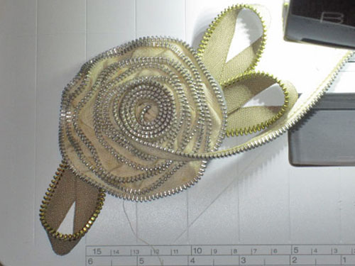 attach inner petals