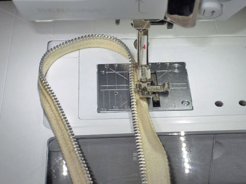 fold zipper tape in half