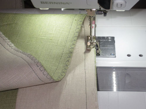 Vari-Overlock Foot #2A