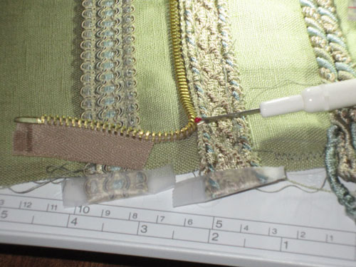 removing the zipper teeth
