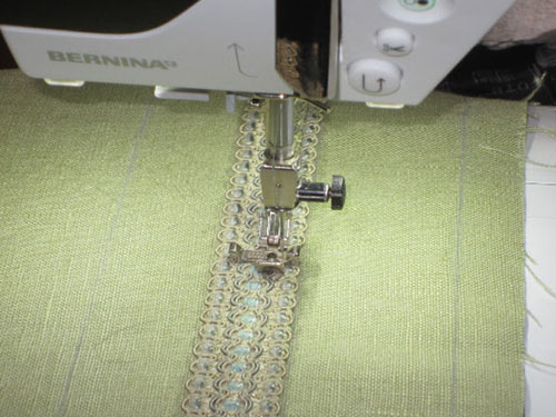 Zipper Foot with Guide #14
