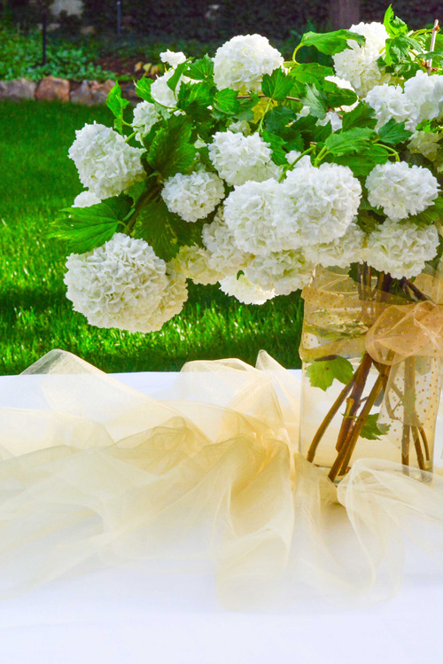 DIY Ruffled Tulle Table Runners