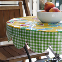round scalloped tablecloth