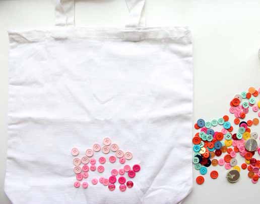 button tote