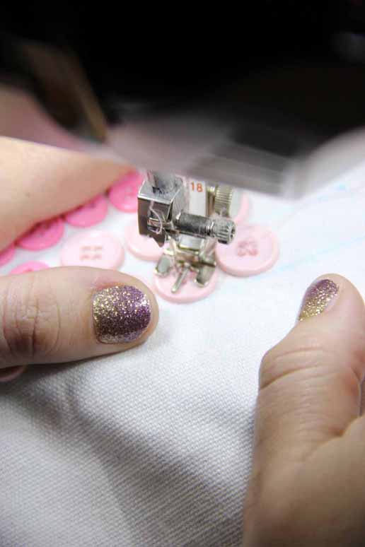 button sew on foot BERNINA