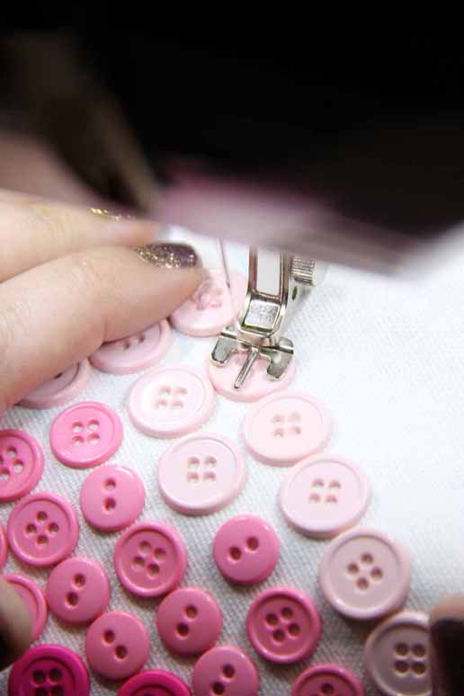button sew on foot