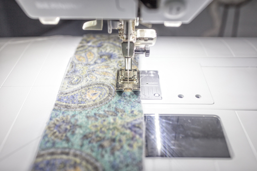 Instructions on how to sew a waistband