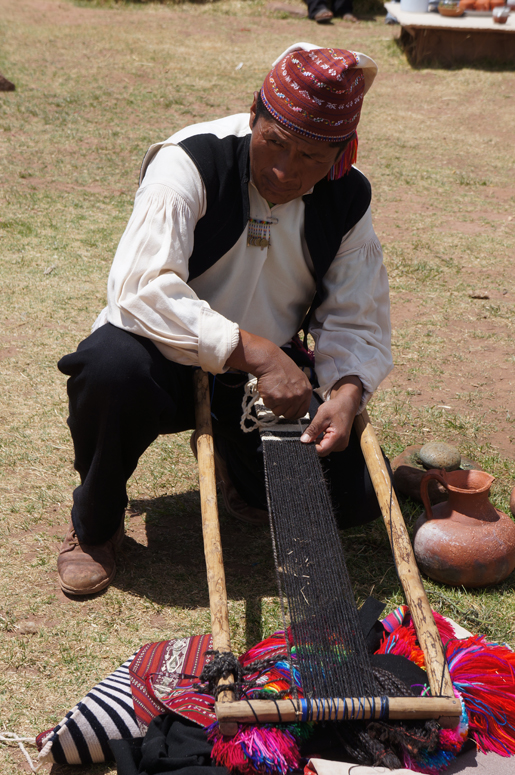 weaving a sash in Peru