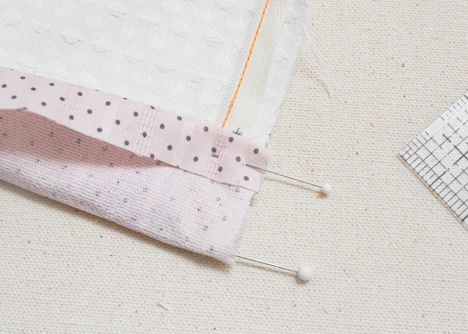 zipper_tutorial: Placing the inside waistband over the zipper