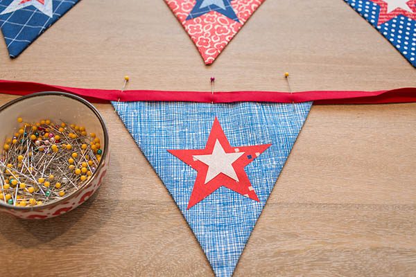 BERNINA 4th of July Bunting Tutorial