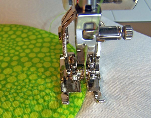 How to sew a summer breeze table runner