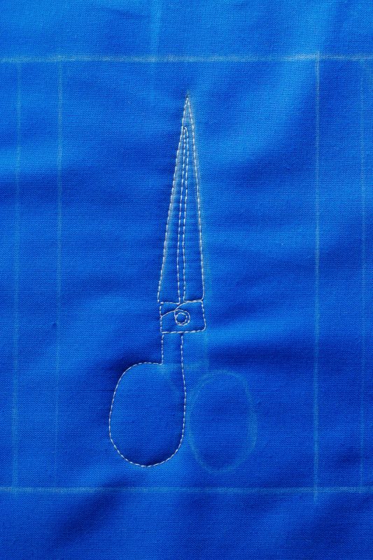 Scissors Motif Pincushion Tutorial