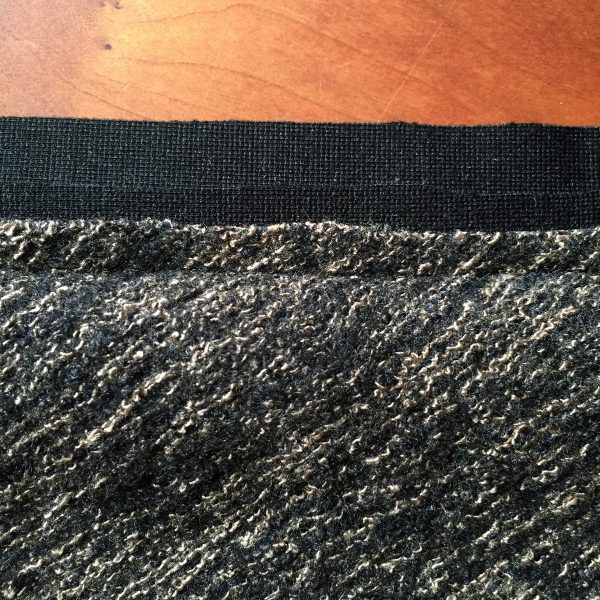 How to use piping in a garment