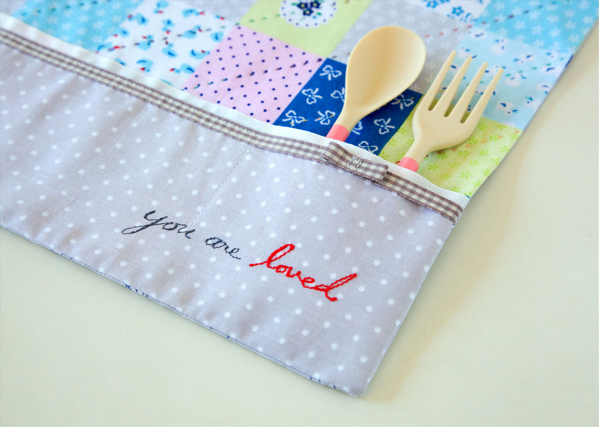 snack mat tutorial from WeAllSew