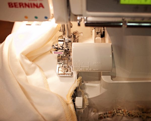 BERNINA 1300MDC Overlock Tutorial Step 3
