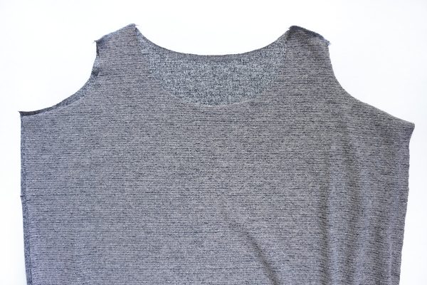 16SewDIY-CutOutShoulderHack-Step2-1200x800