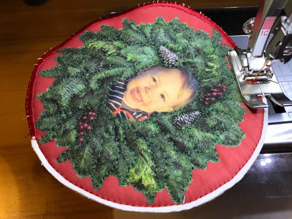 Stitched Photo Ornament-the Zig zag stitch