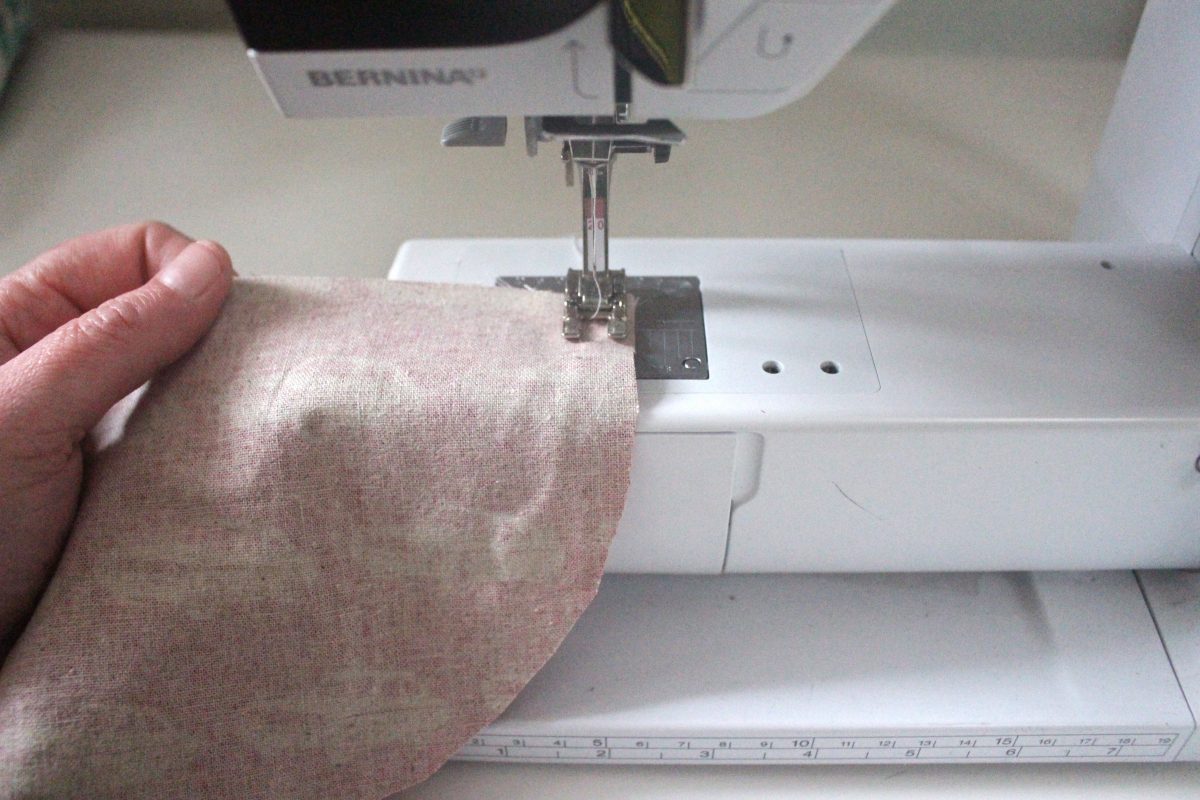 Reusable washable lunch bag Tutorial step eight: sew the flap together
